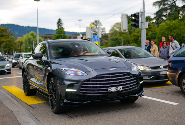 Aston Martin DBX707