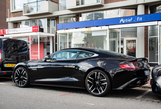 Aston Martin Vanquish 2013