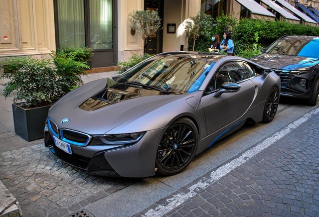 BMW i8