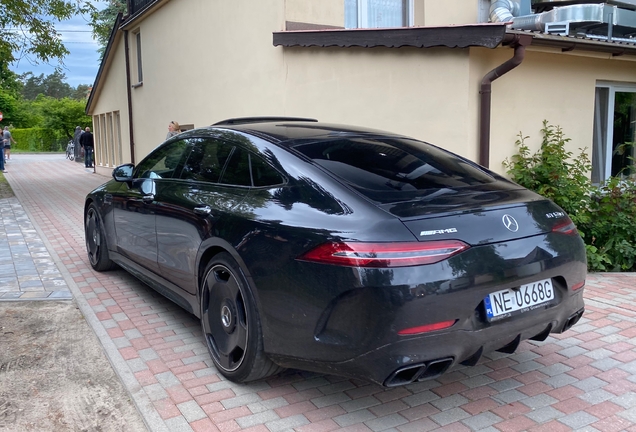 Mercedes-AMG GT 63 S X290