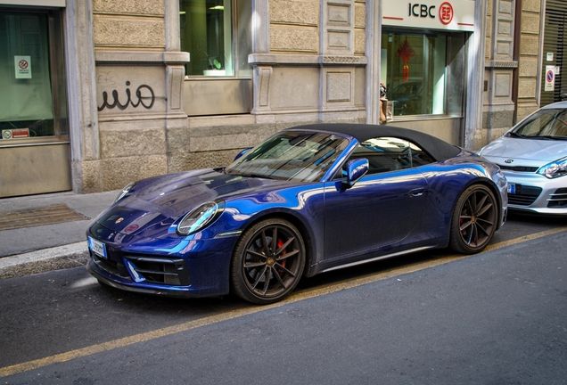 Porsche 992 Carrera 4S Cabriolet