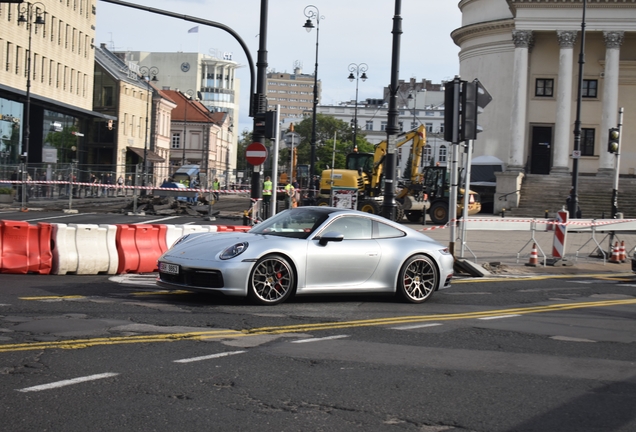 Porsche 992 Carrera 4S