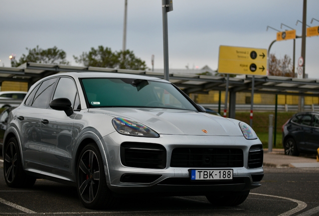 Porsche 9YA Cayenne GTS