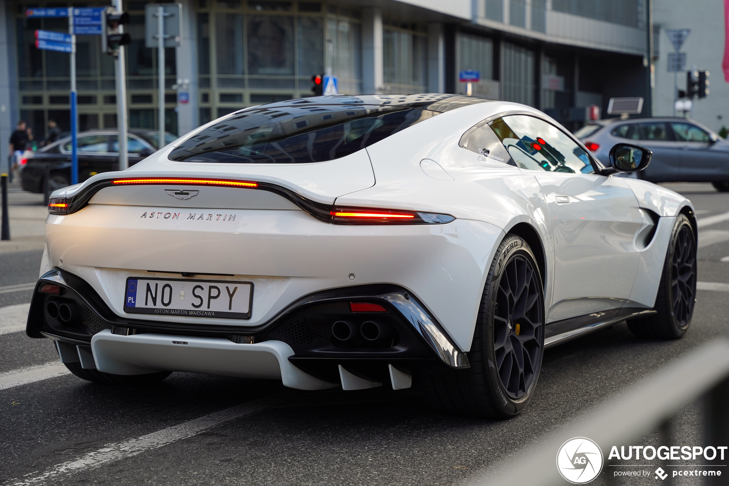 Aston Martin V8 Vantage 2018