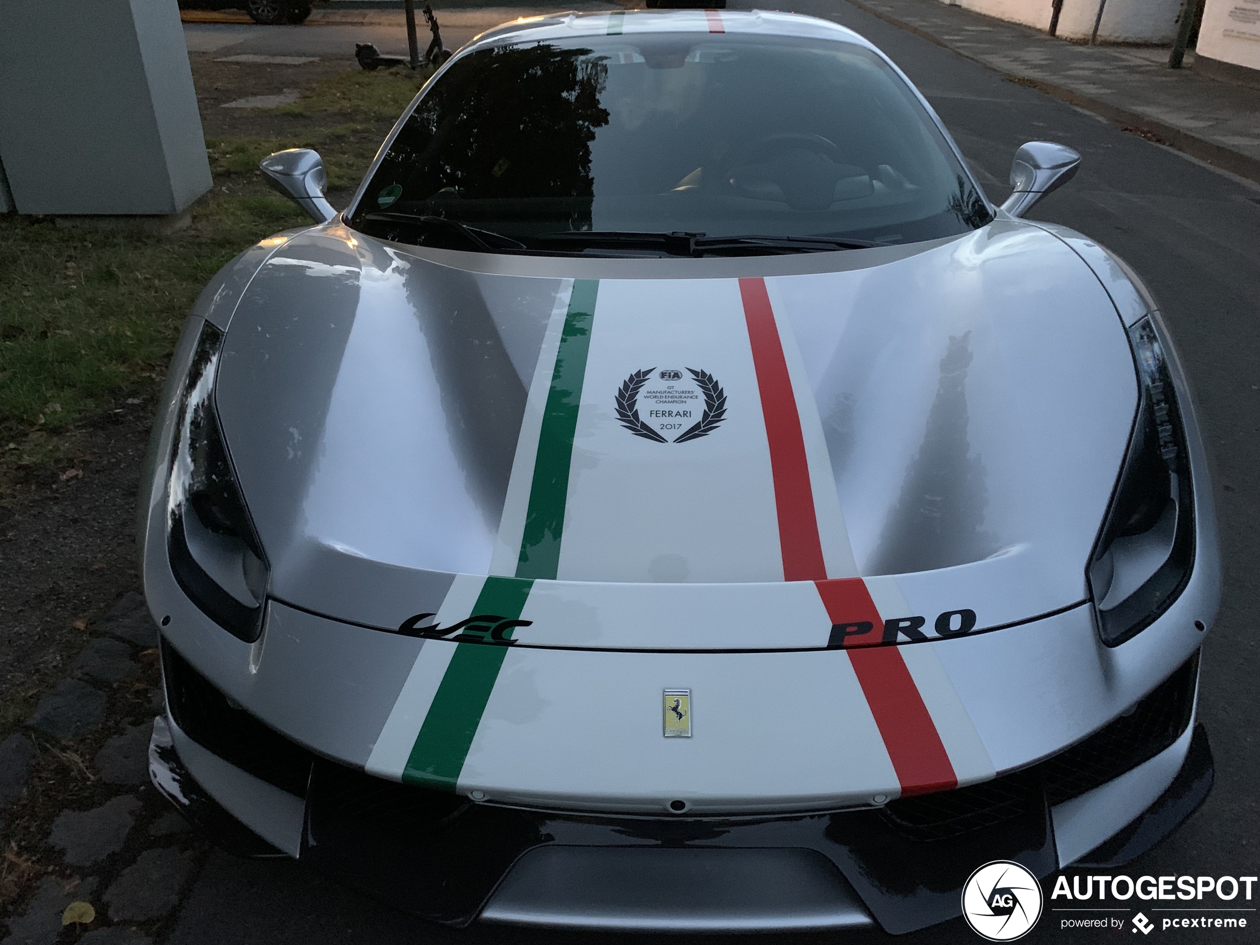 Ferrari 488 Pista Piloti