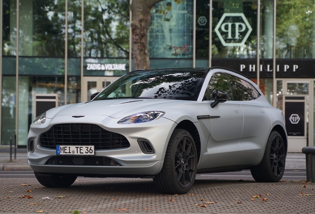 Aston Martin DBX