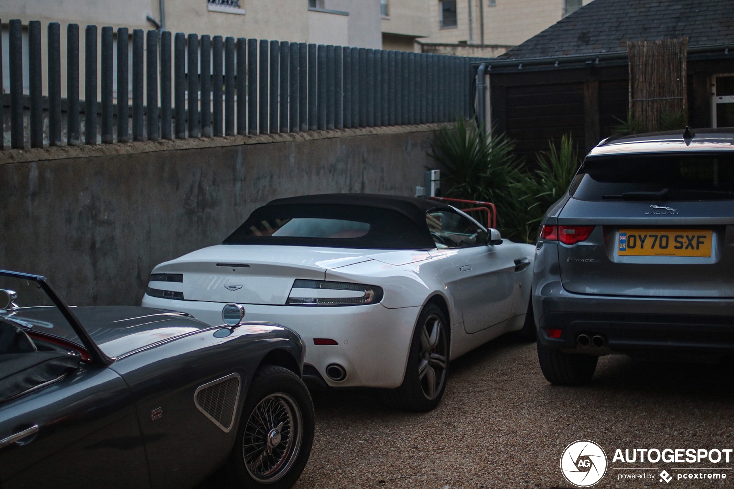 Aston Martin V8 Vantage Roadster