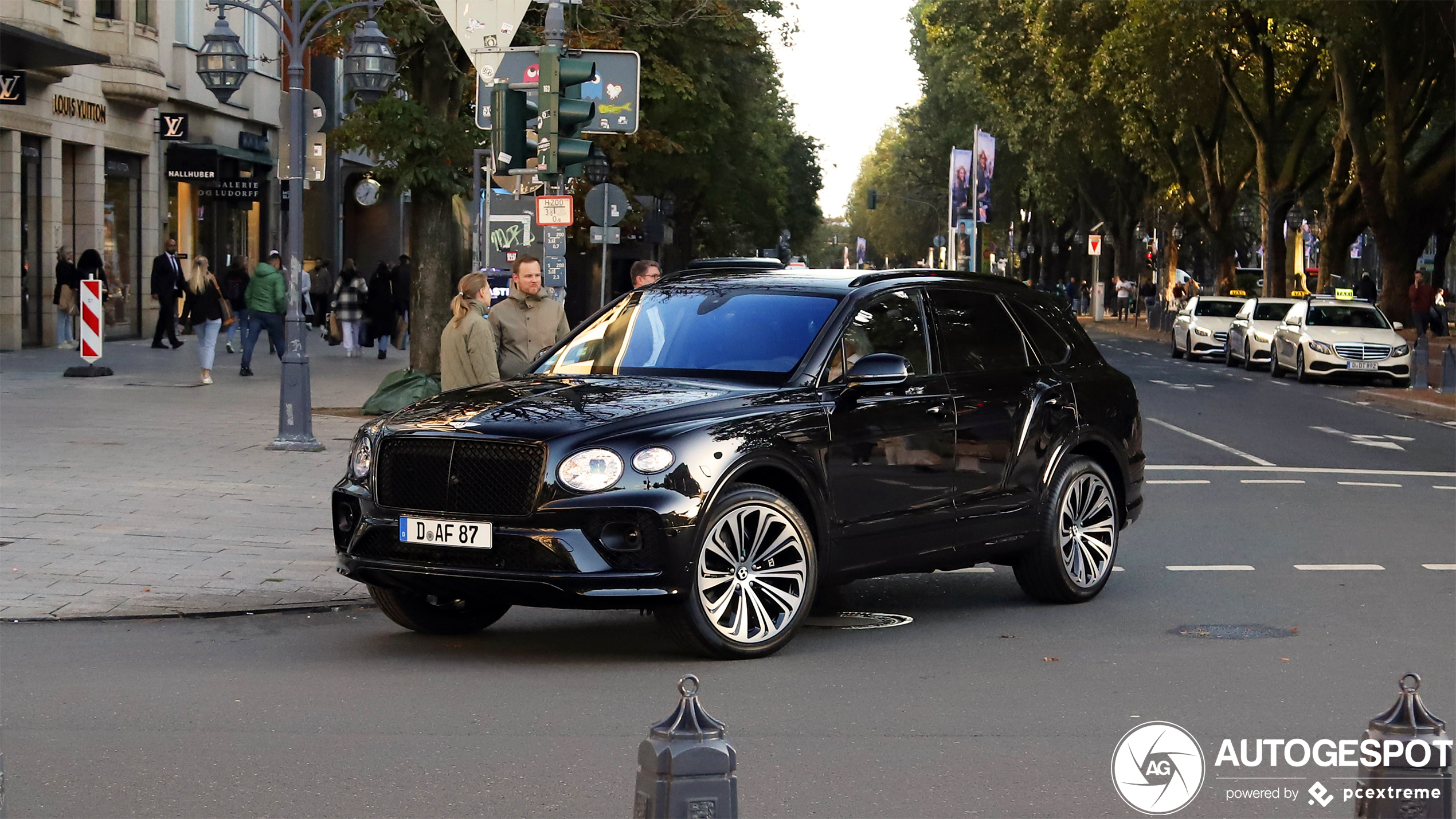 Bentley Bentayga V8 2021