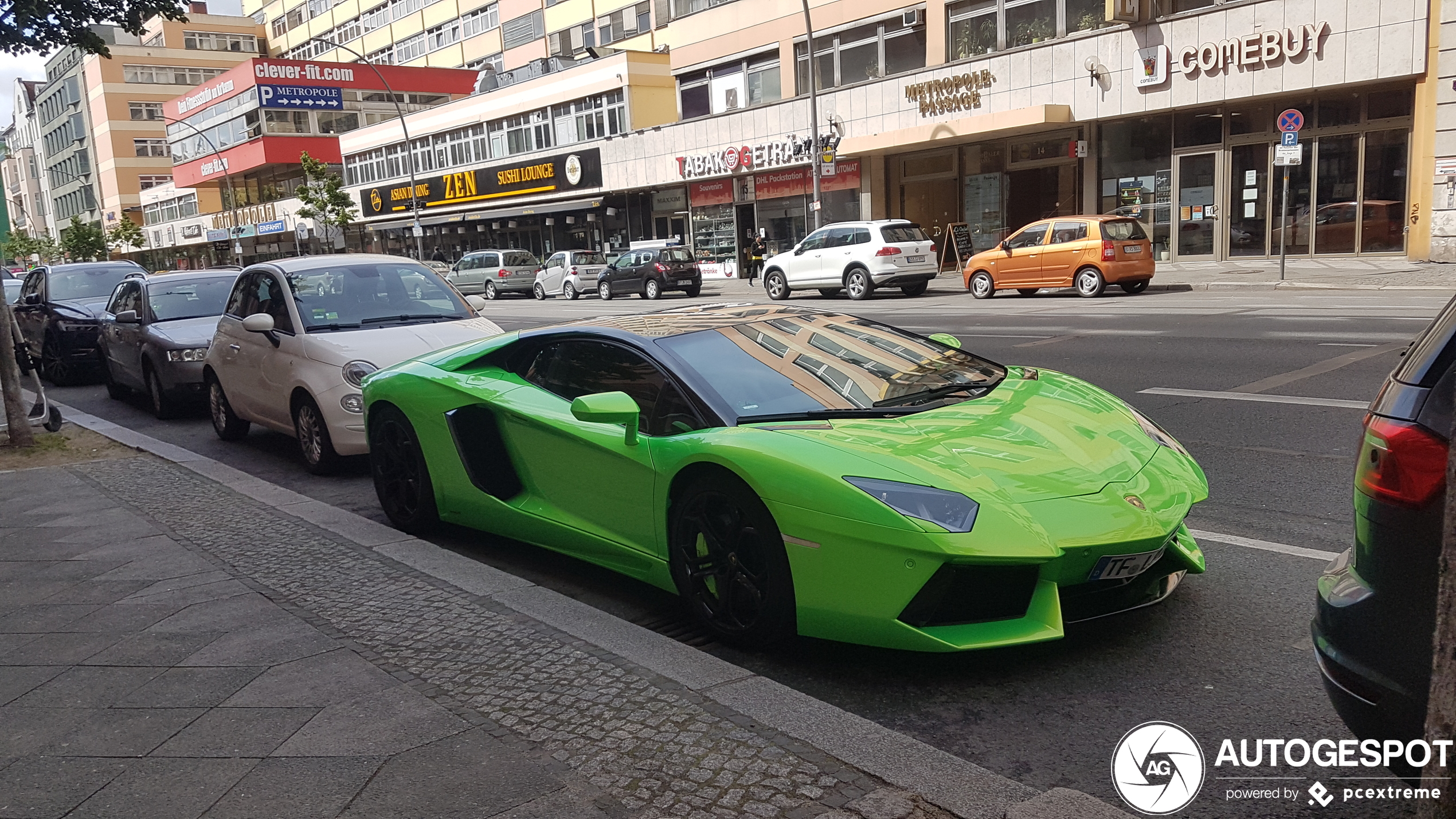 Lamborghini Aventador LP700-4