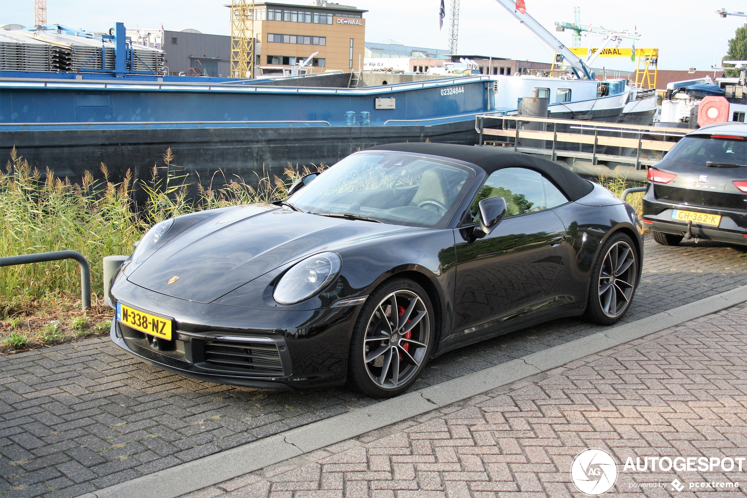 Porsche 992 Carrera 4S Cabriolet