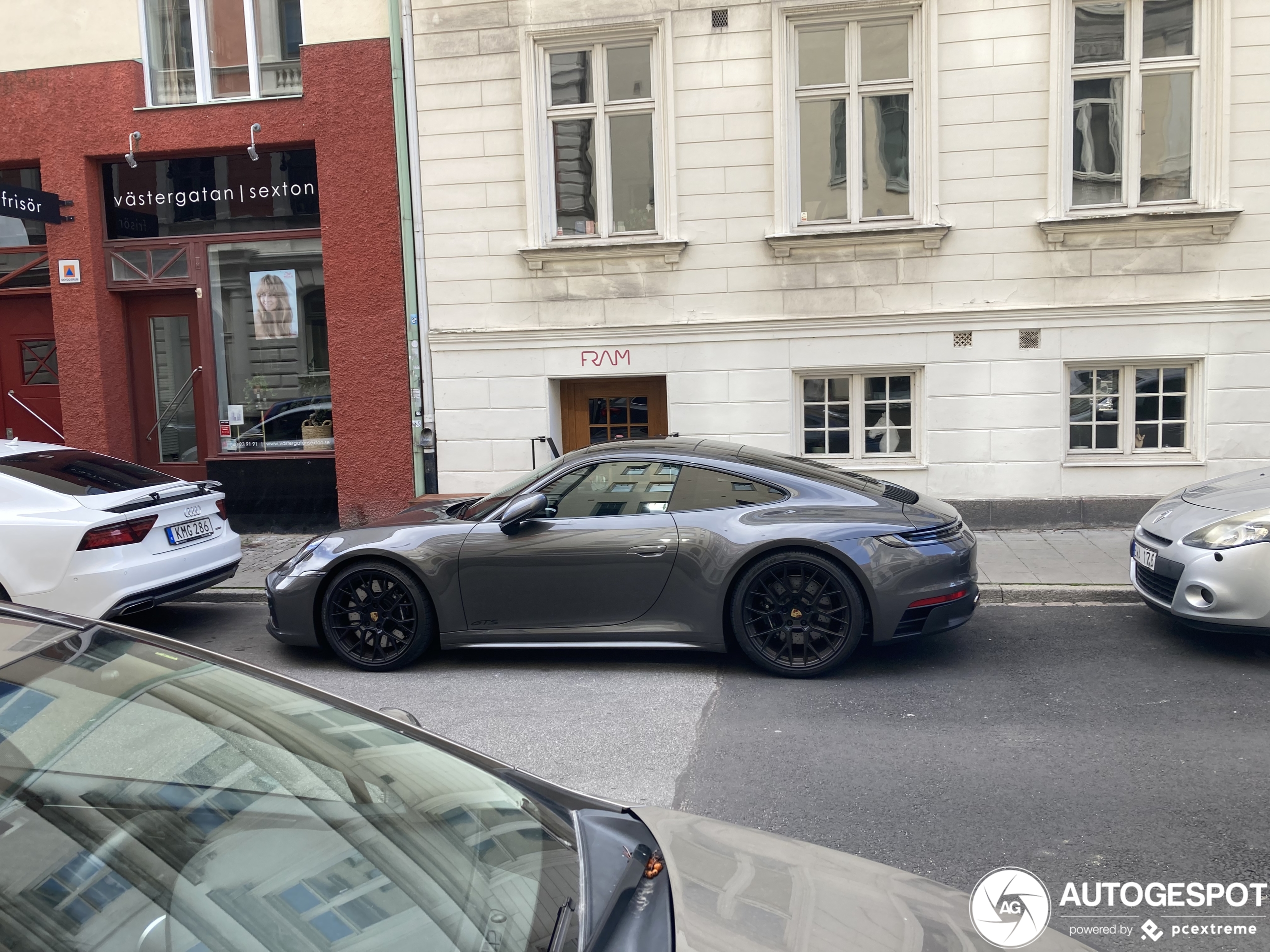 Porsche 992 Carrera GTS