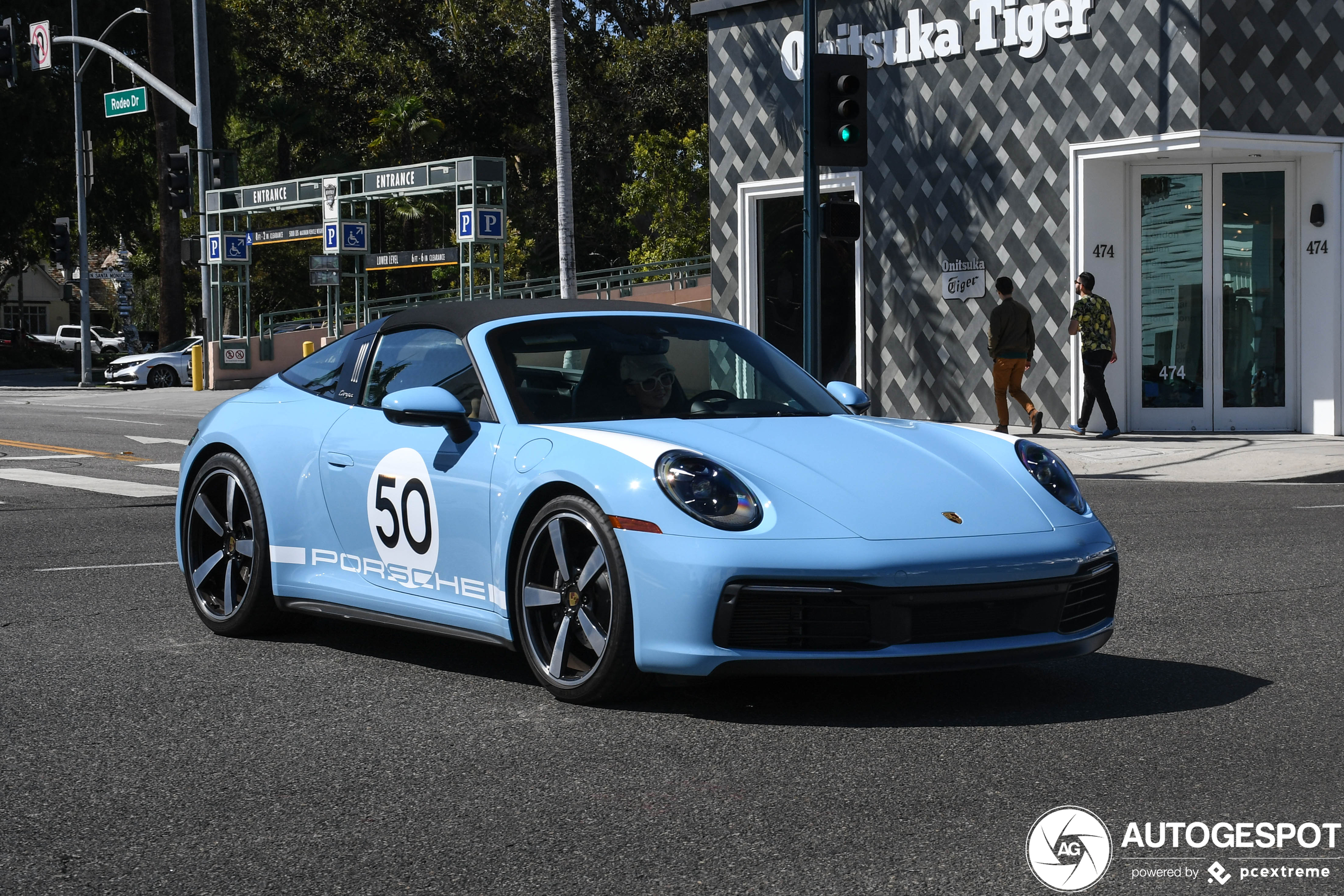 Porsche 992 Targa 4S Heritage Design Edition