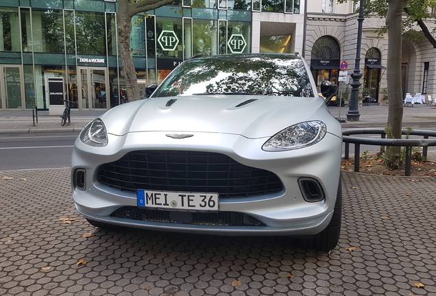 Aston Martin DBX