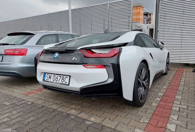 BMW i8