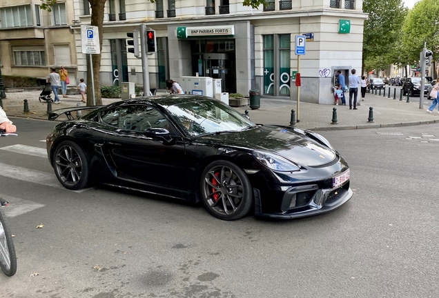 Porsche 718 Cayman GT4