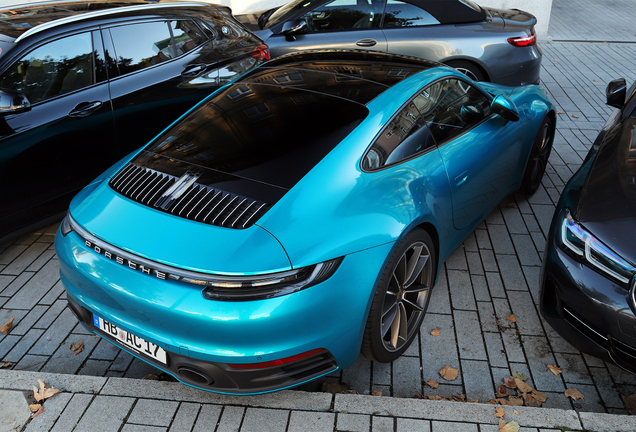 Porsche 992 Carrera 4S