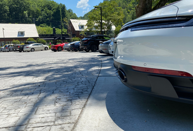 Porsche 992 Carrera GTS