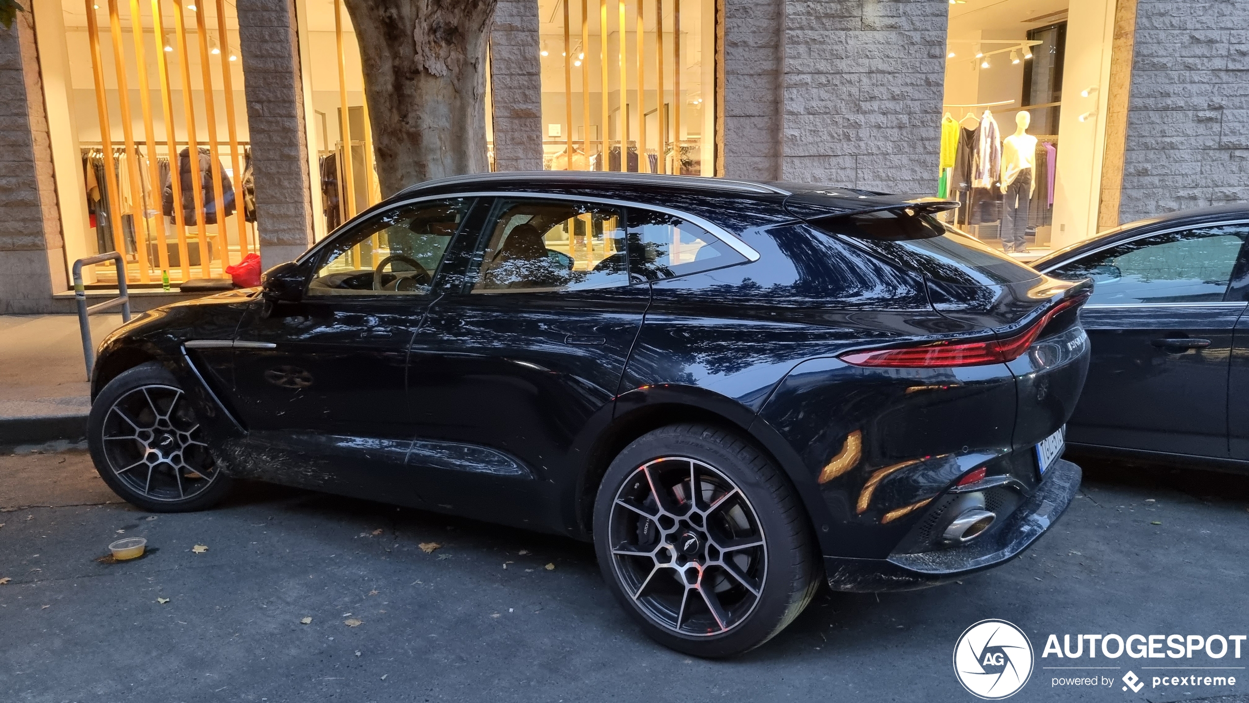 Aston Martin DBX