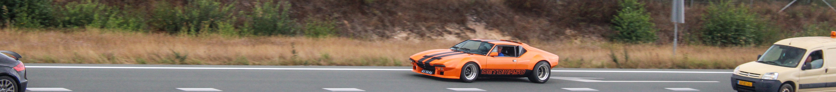 De Tomaso Pantera GT/4