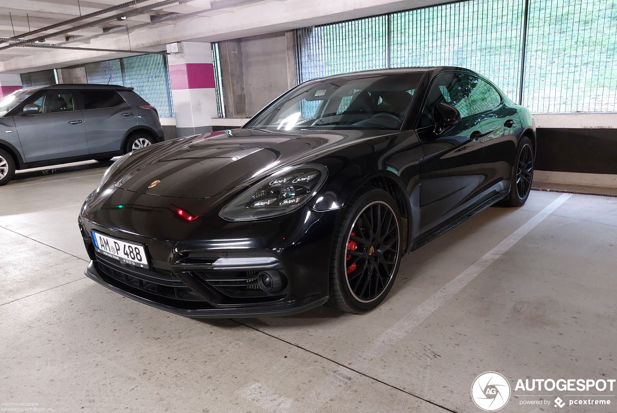 Porsche 971 Panamera Turbo