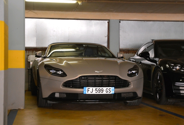 Aston Martin DB11 V8 Volante