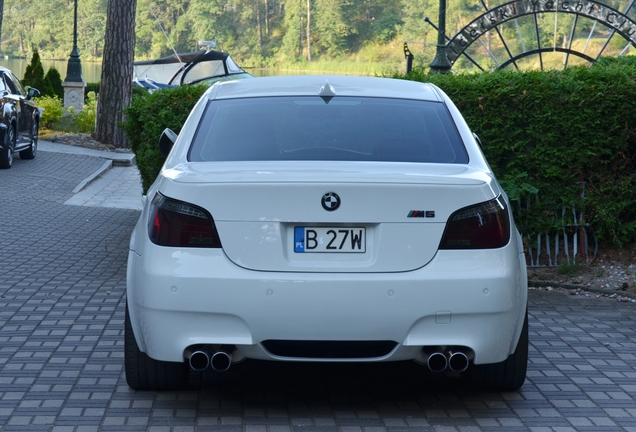 BMW M5 E60 2005