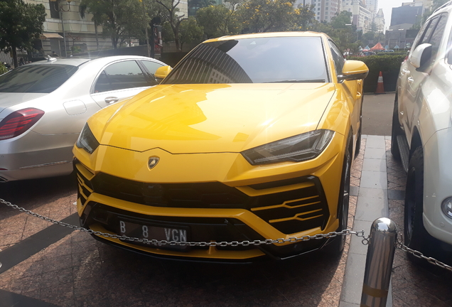 Lamborghini Urus