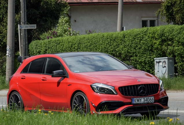 Mercedes-AMG A 45 W176 2015