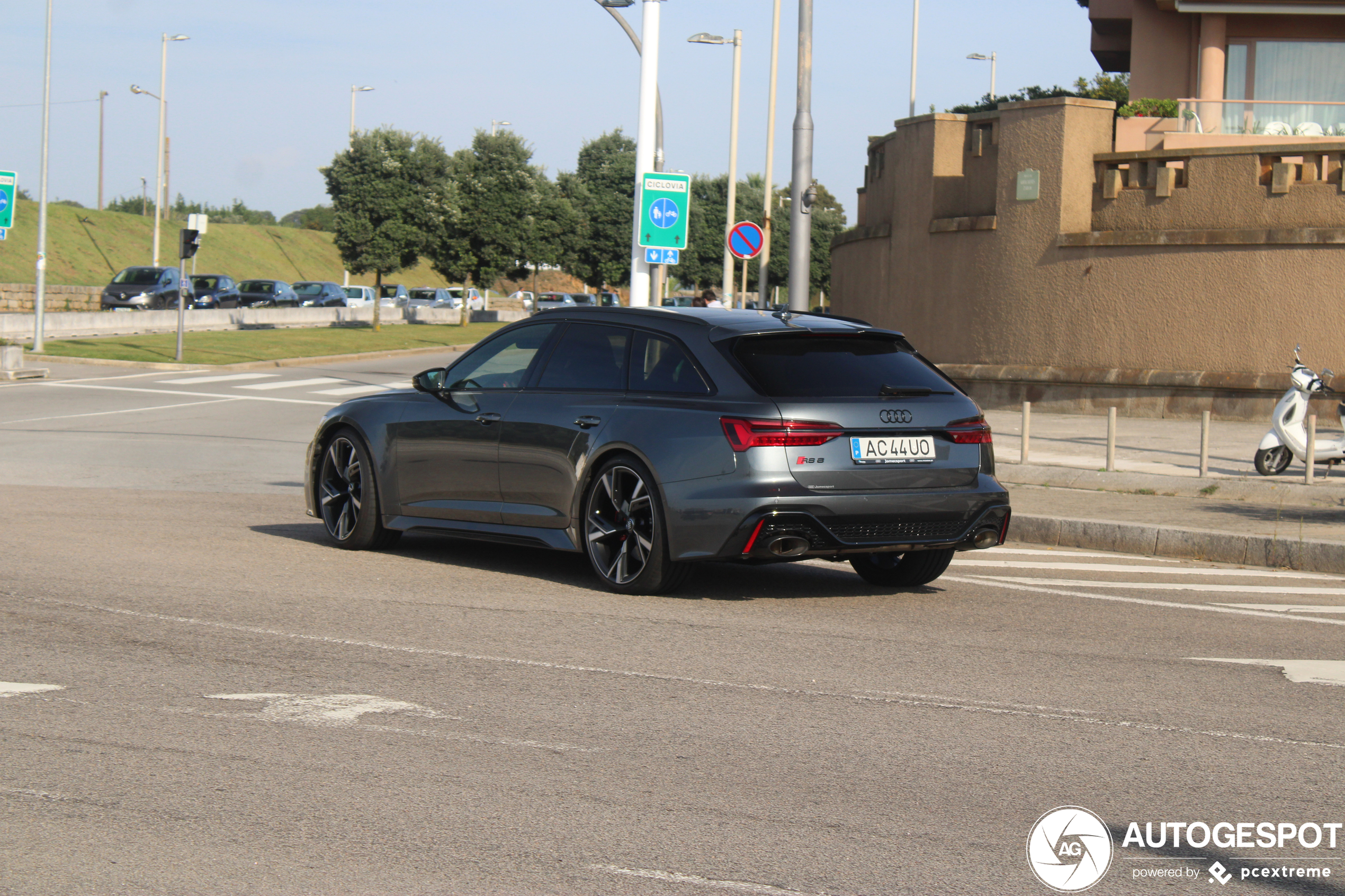 Audi RS6 Avant C8