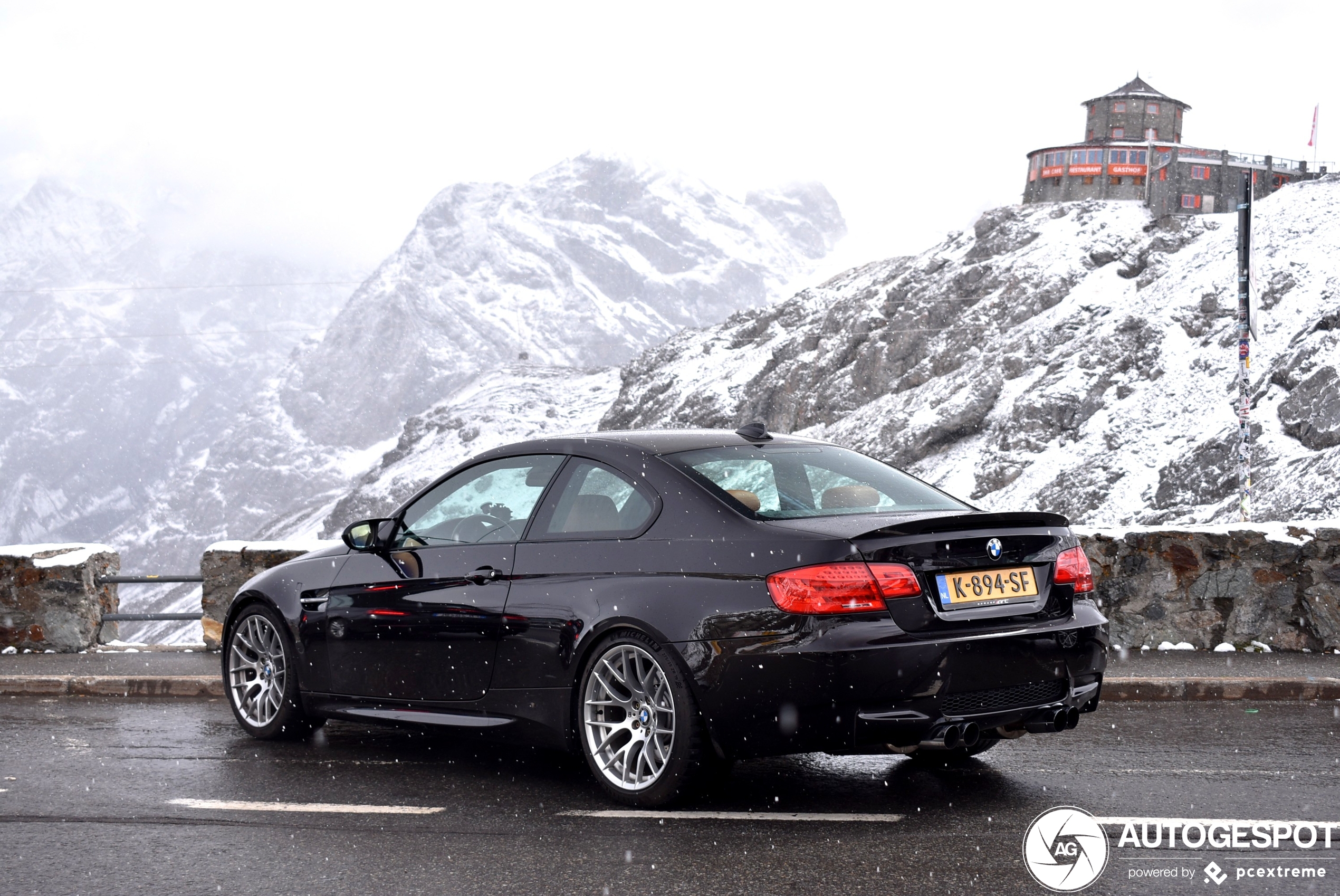 Barre omstandigheden op de Stelvio Pas Deel 3