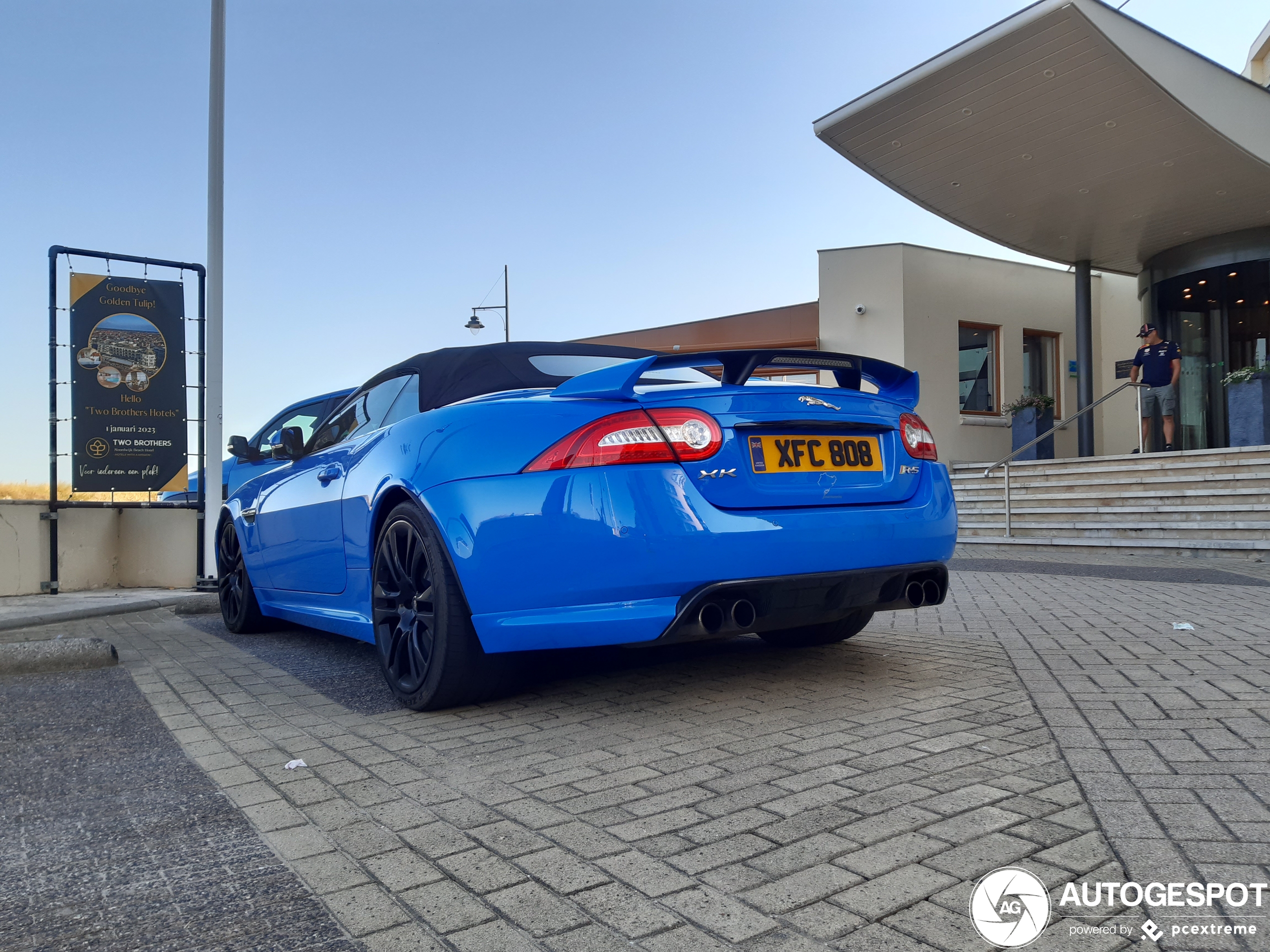 Jaguar XKR-S Convertible 2012