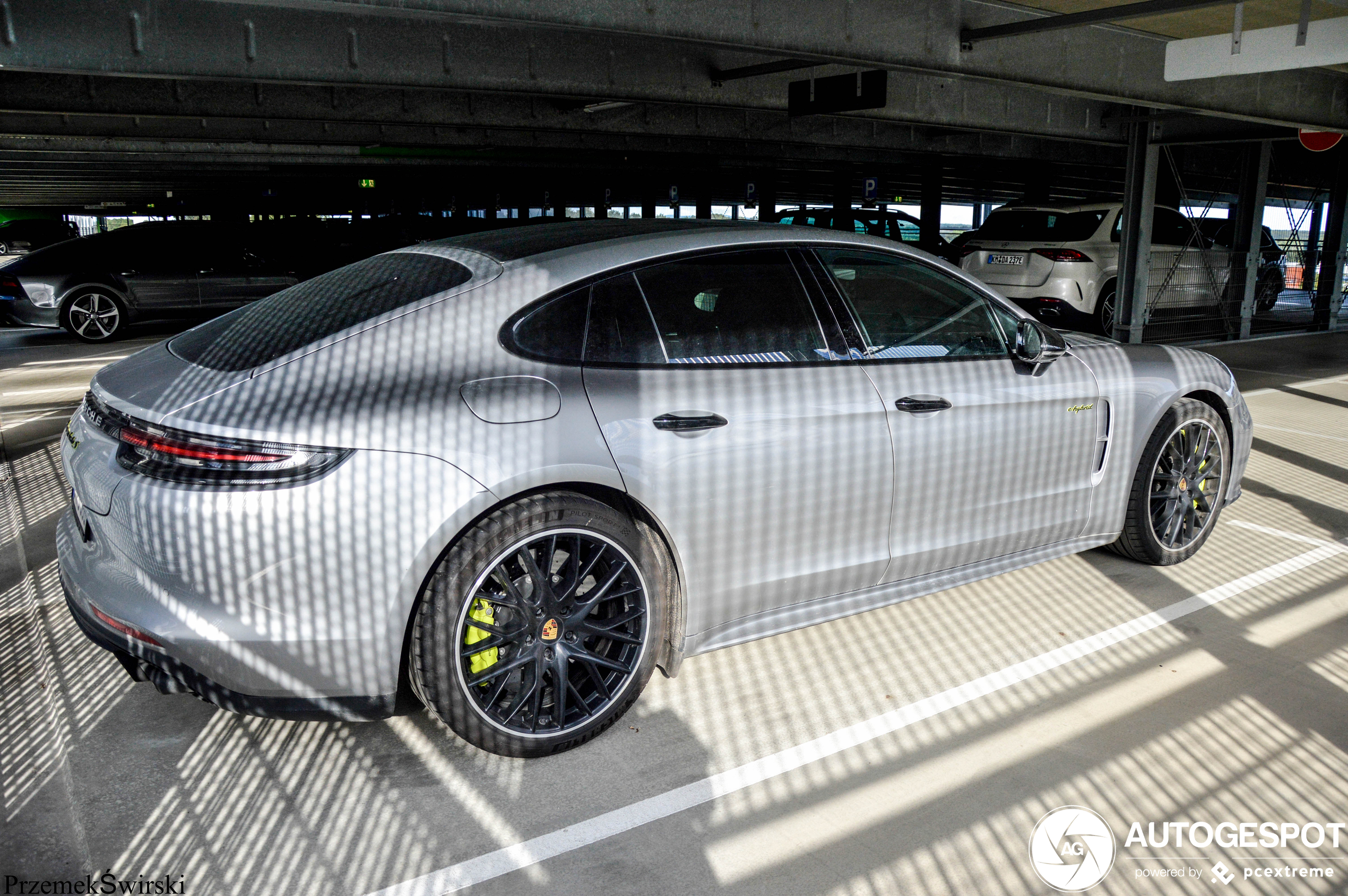 Porsche 971 Panamera Turbo S E-Hybrid