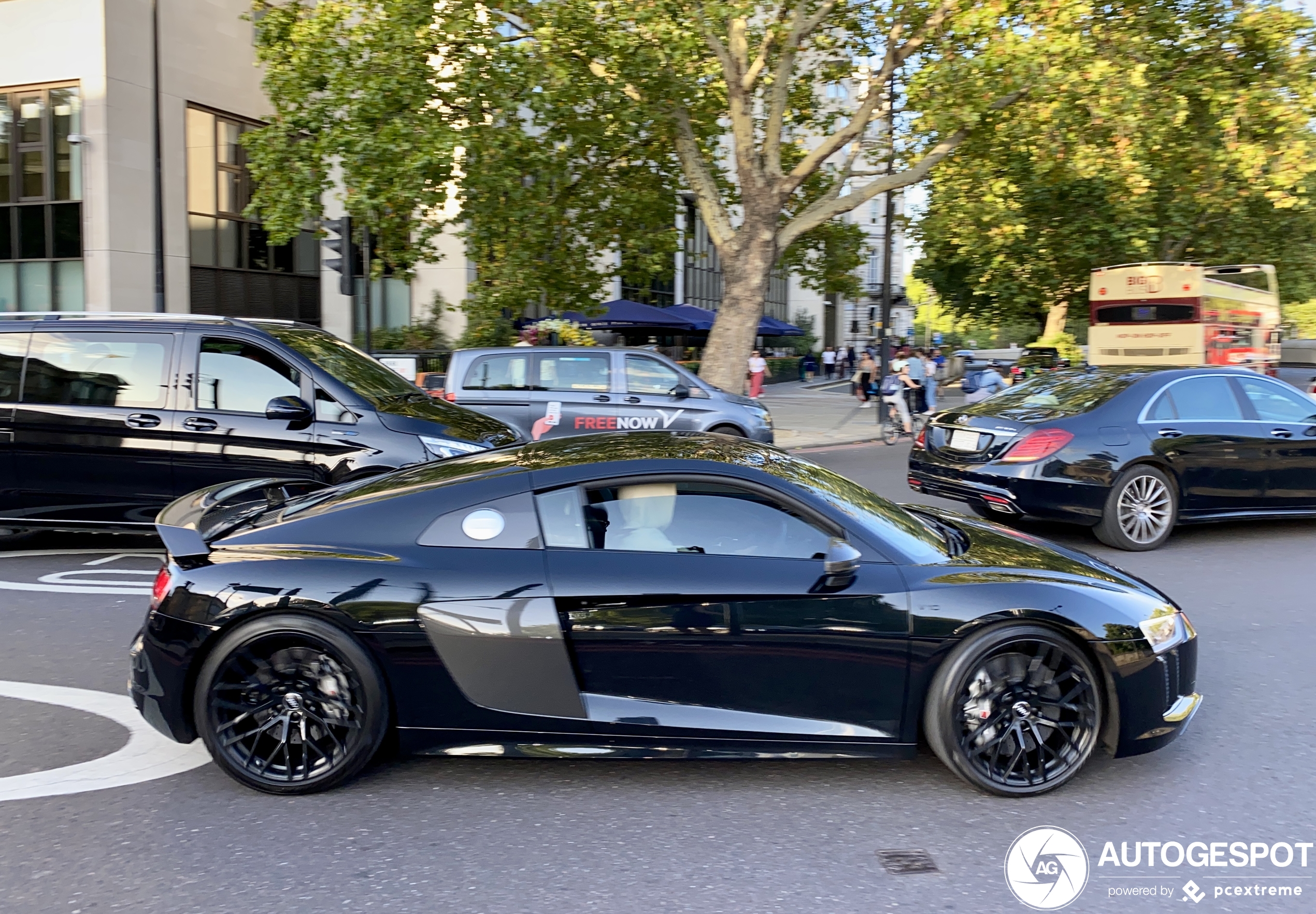 Audi R8 V10 Plus 2015