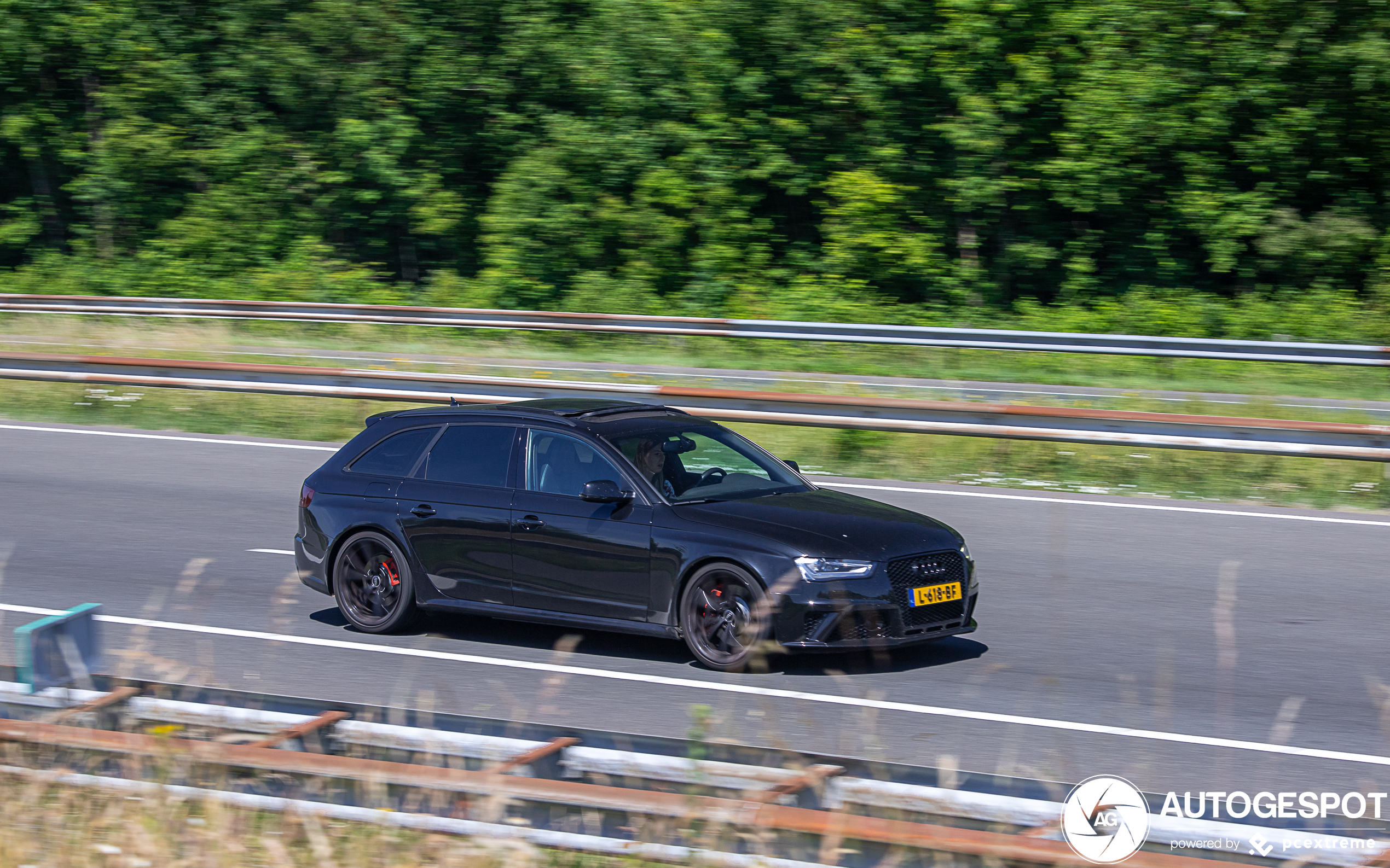 Audi RS4 Avant B8