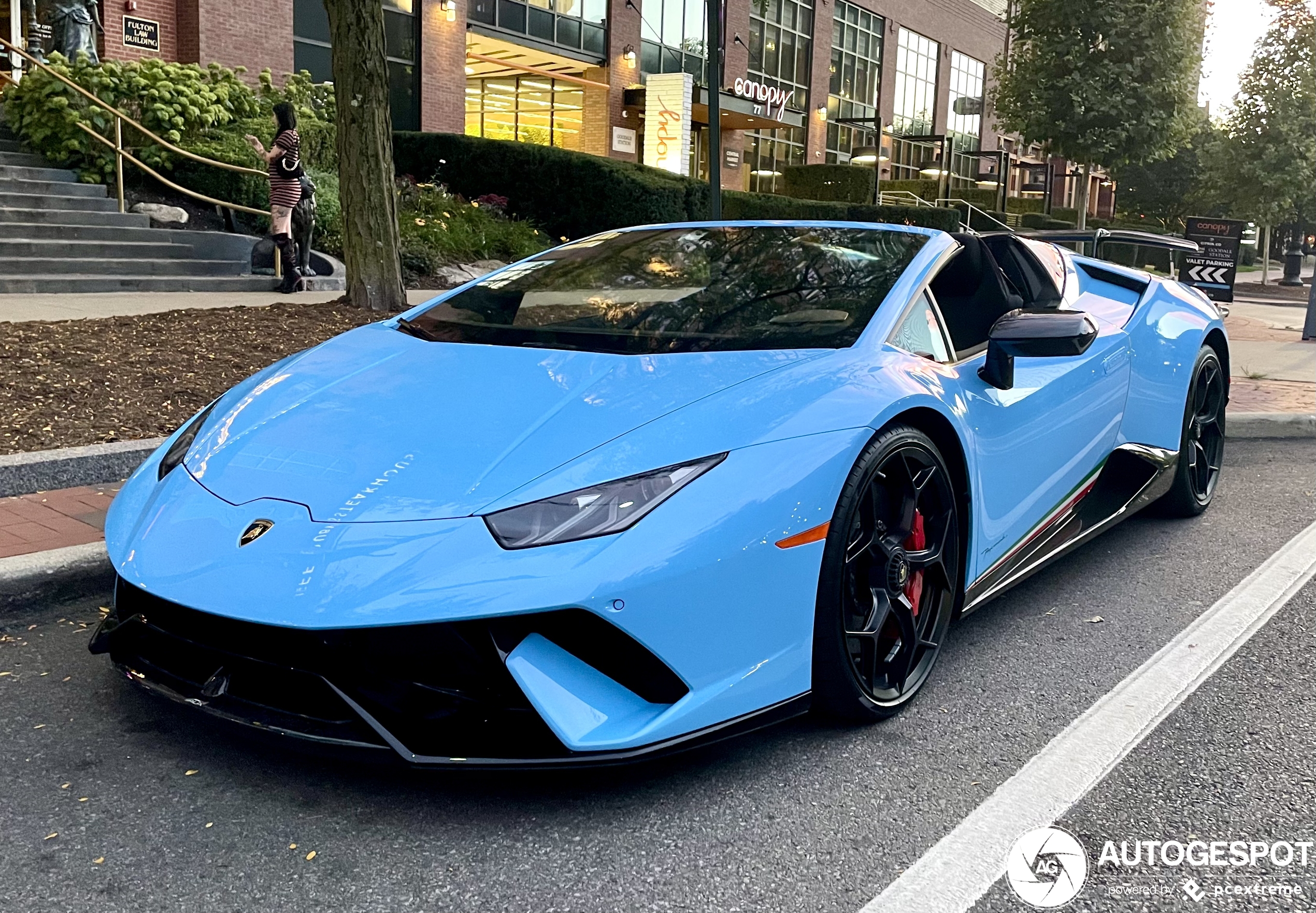 Lamborghini Huracán LP640-4 Performante Spyder