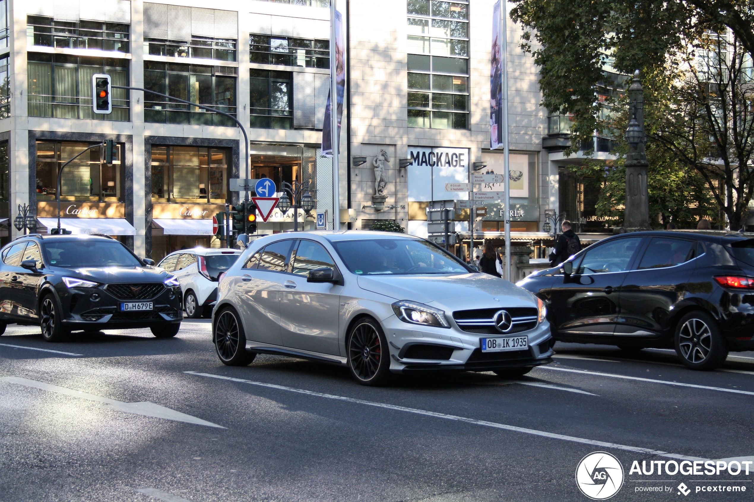 Mercedes-Benz A 45 AMG