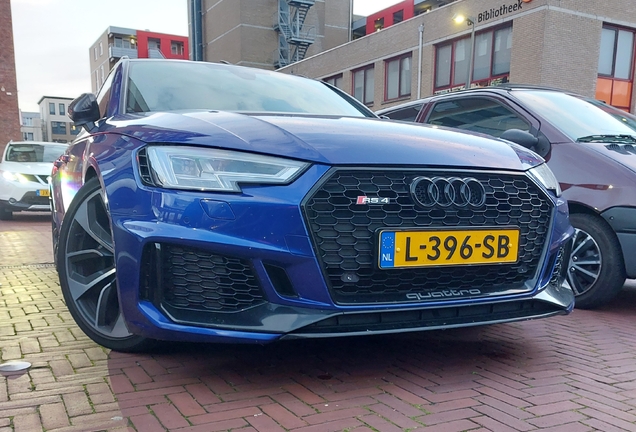 Audi RS4 Avant B9