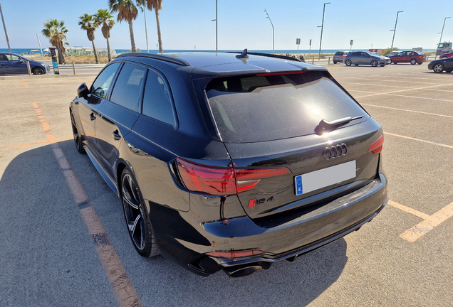 Audi RS4 Avant B9