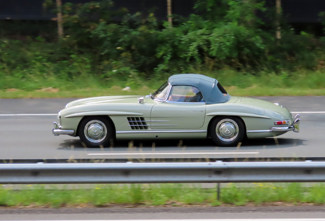 Mercedes-Benz 300SL Roadster