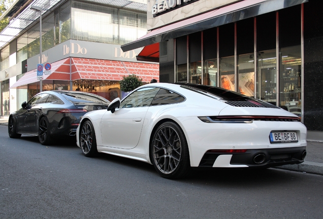 Porsche 992 Carrera 4S