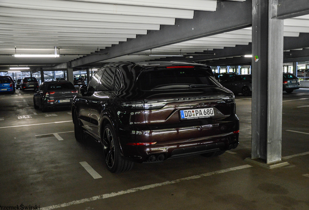 Porsche Cayenne Turbo S E-Hybrid