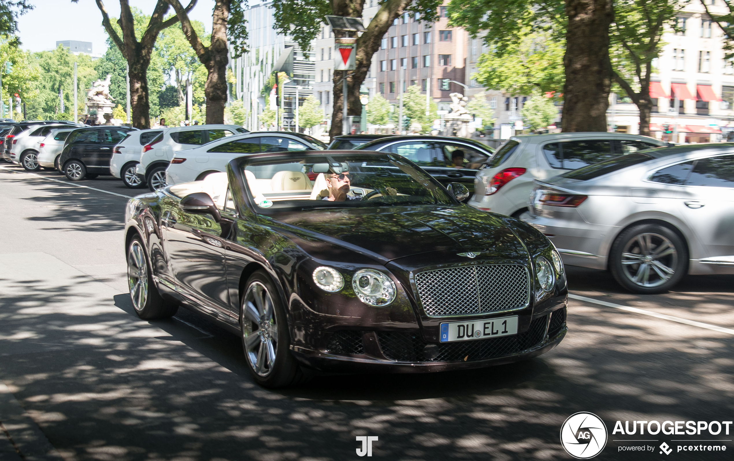 Bentley Continental GTC 2012