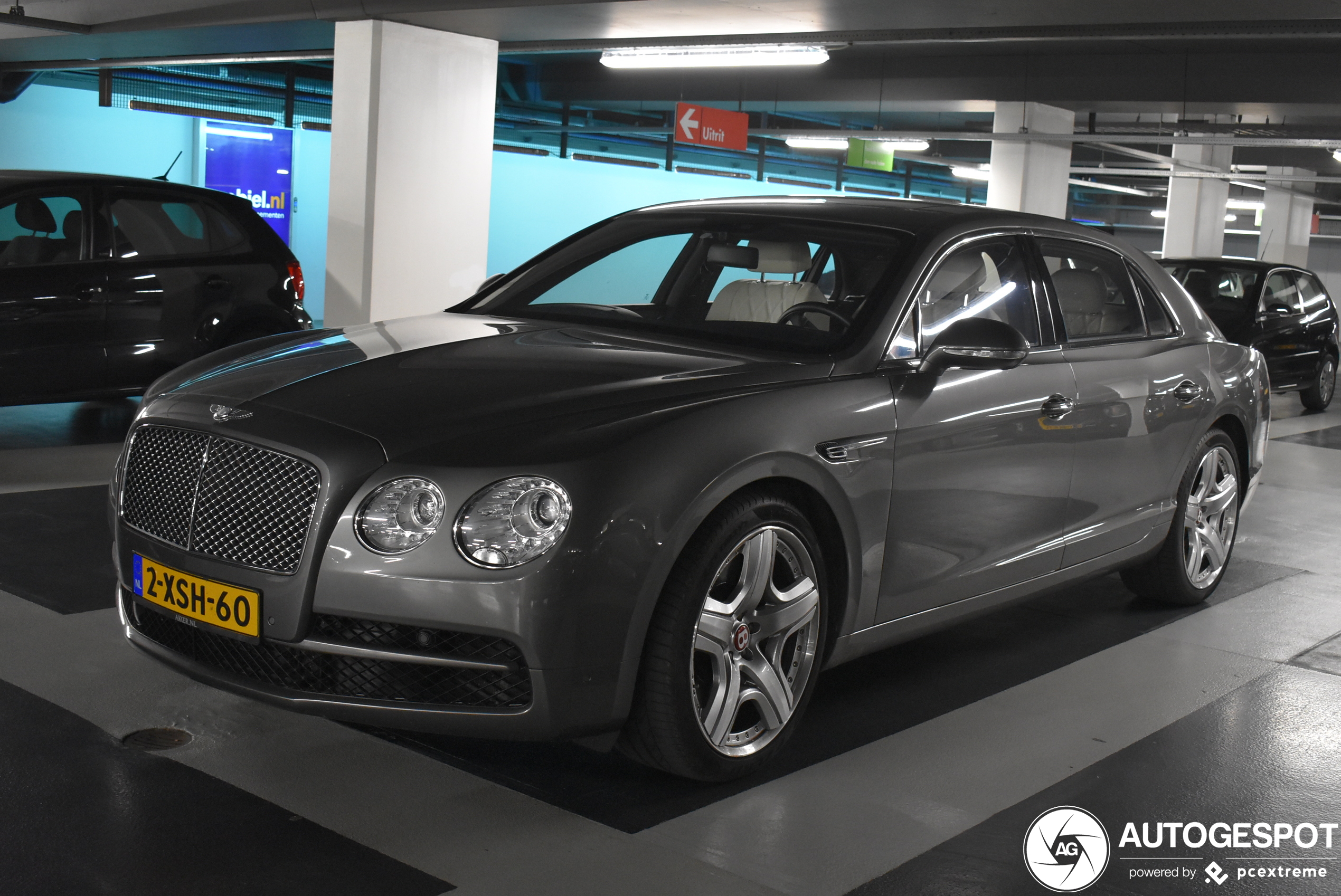 Bentley Flying Spur V8