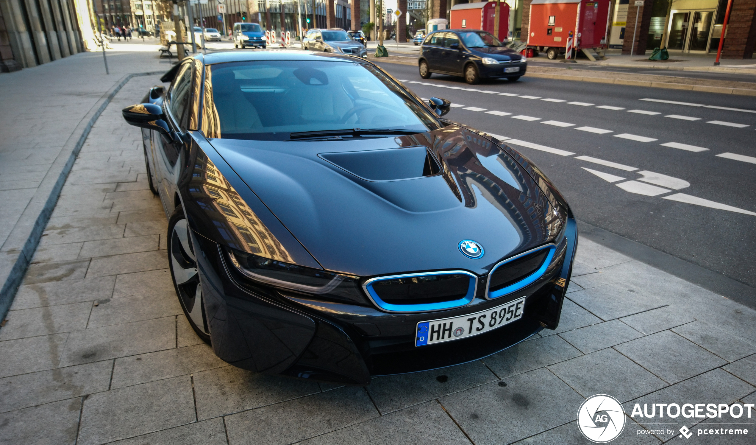 BMW i8