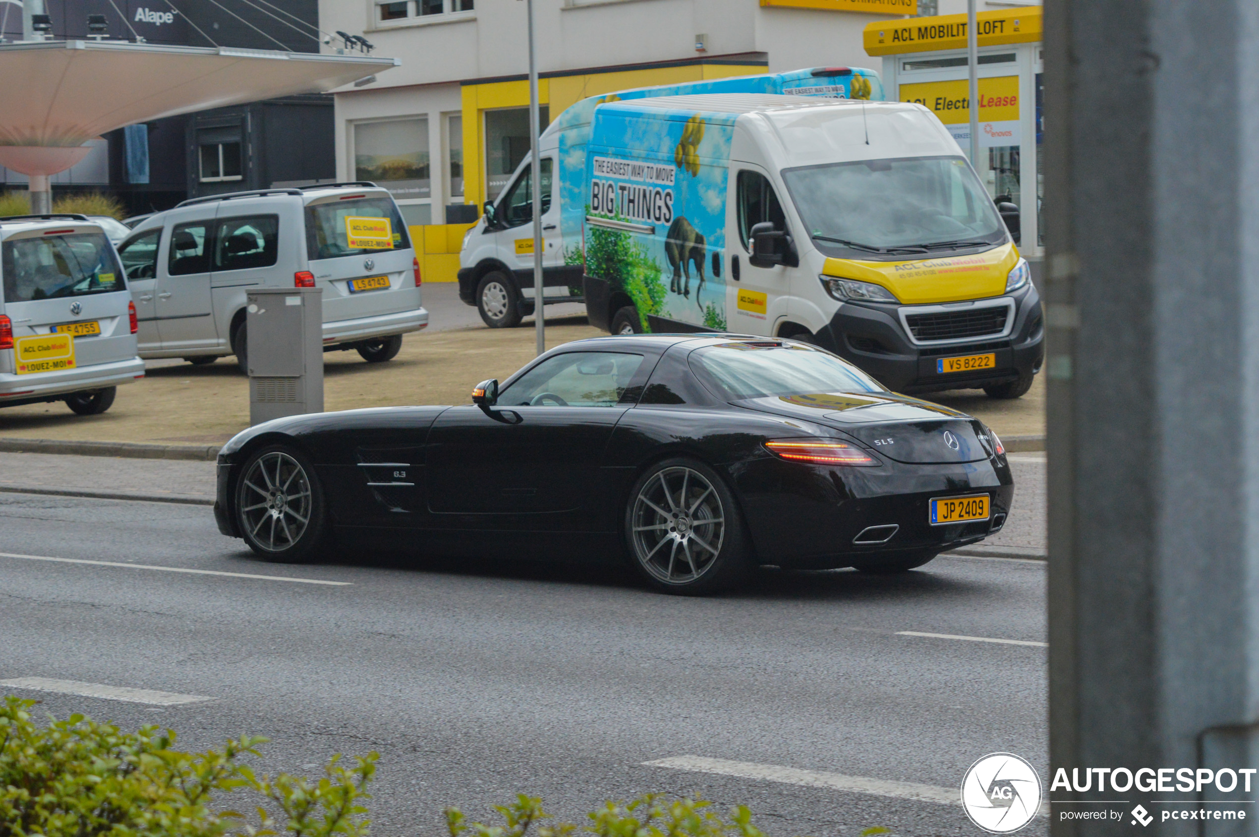 Mercedes-Benz SLS AMG