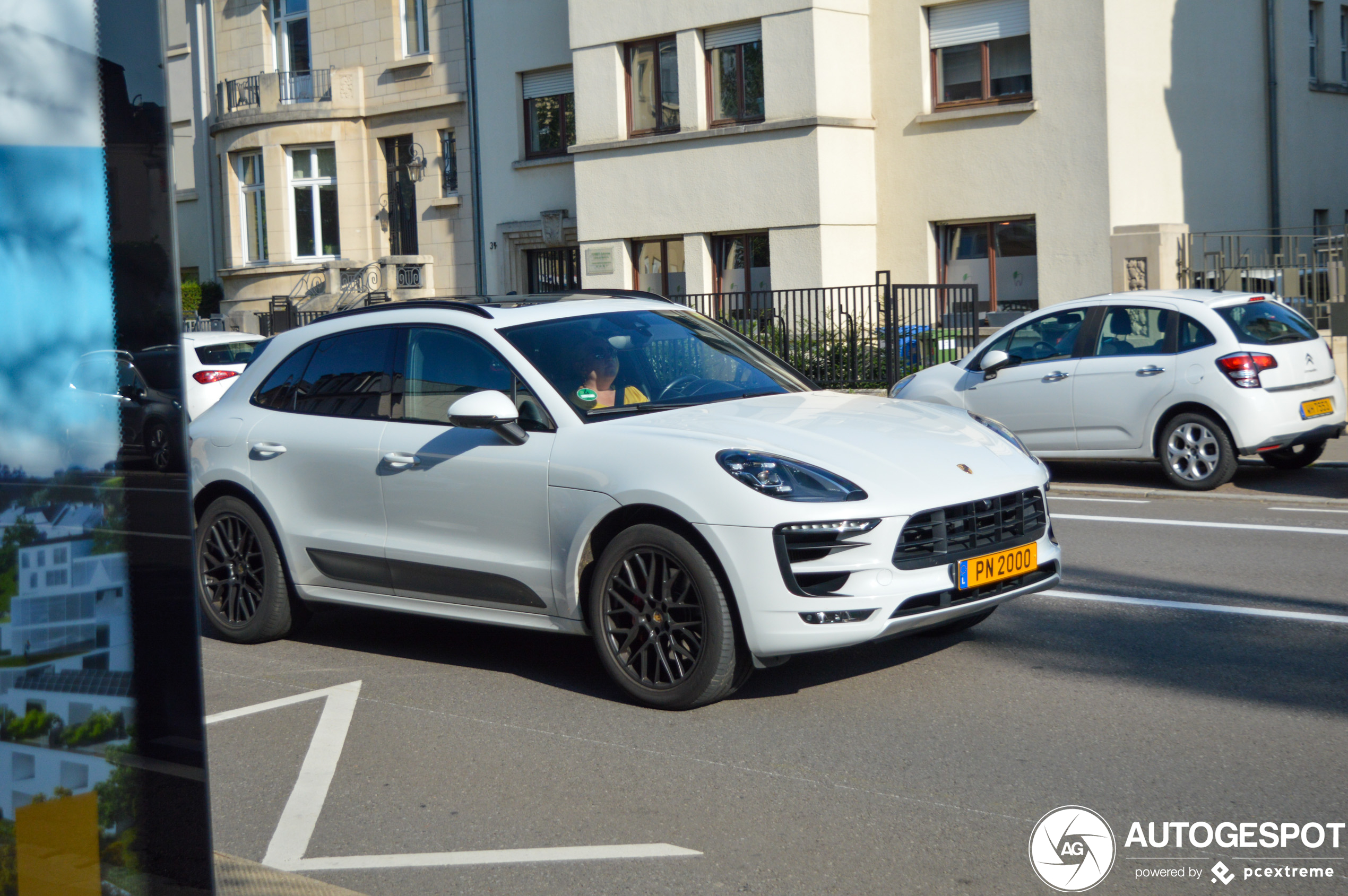 Porsche 95B Macan GTS