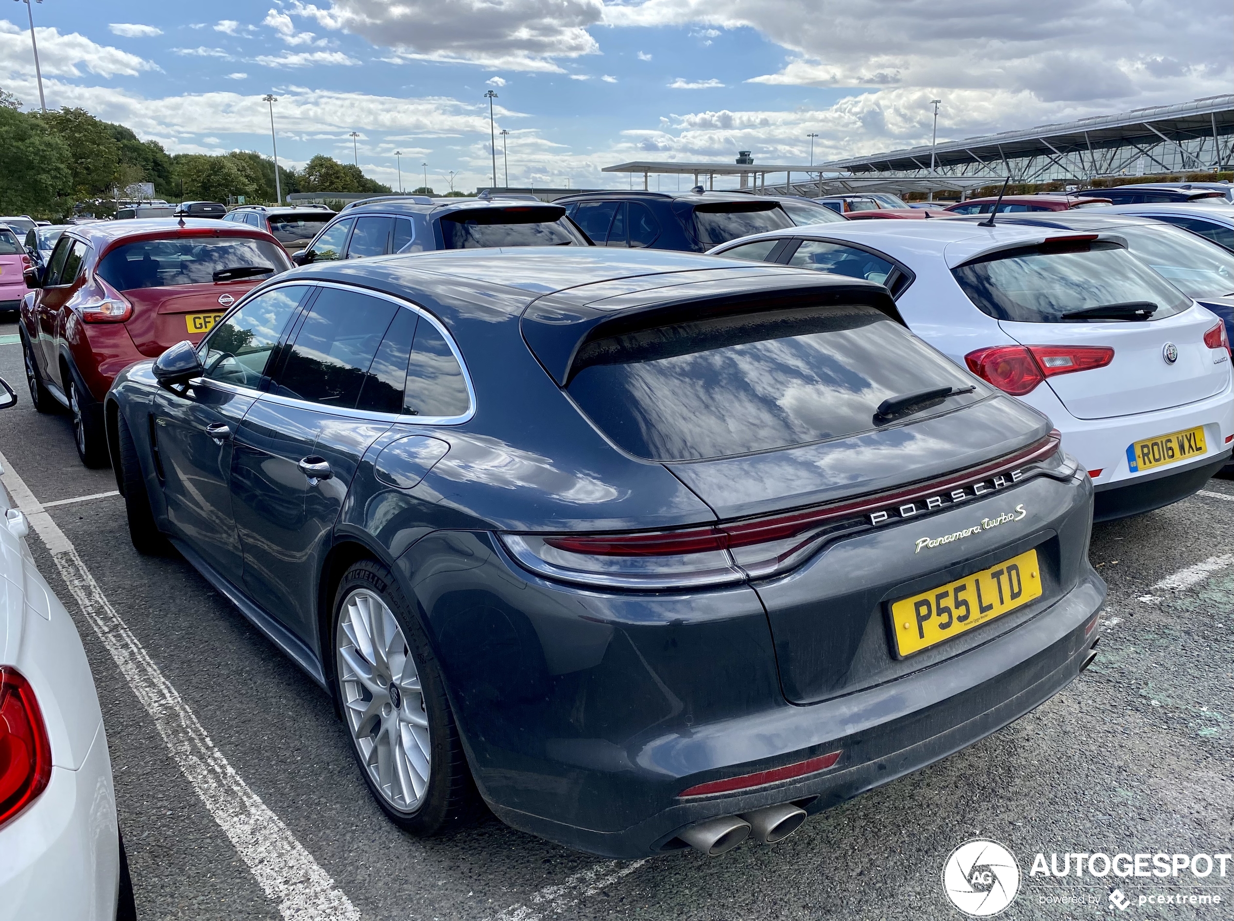 Porsche 971 Panamera Turbo S E-Hybrid Sport Turismo MkII