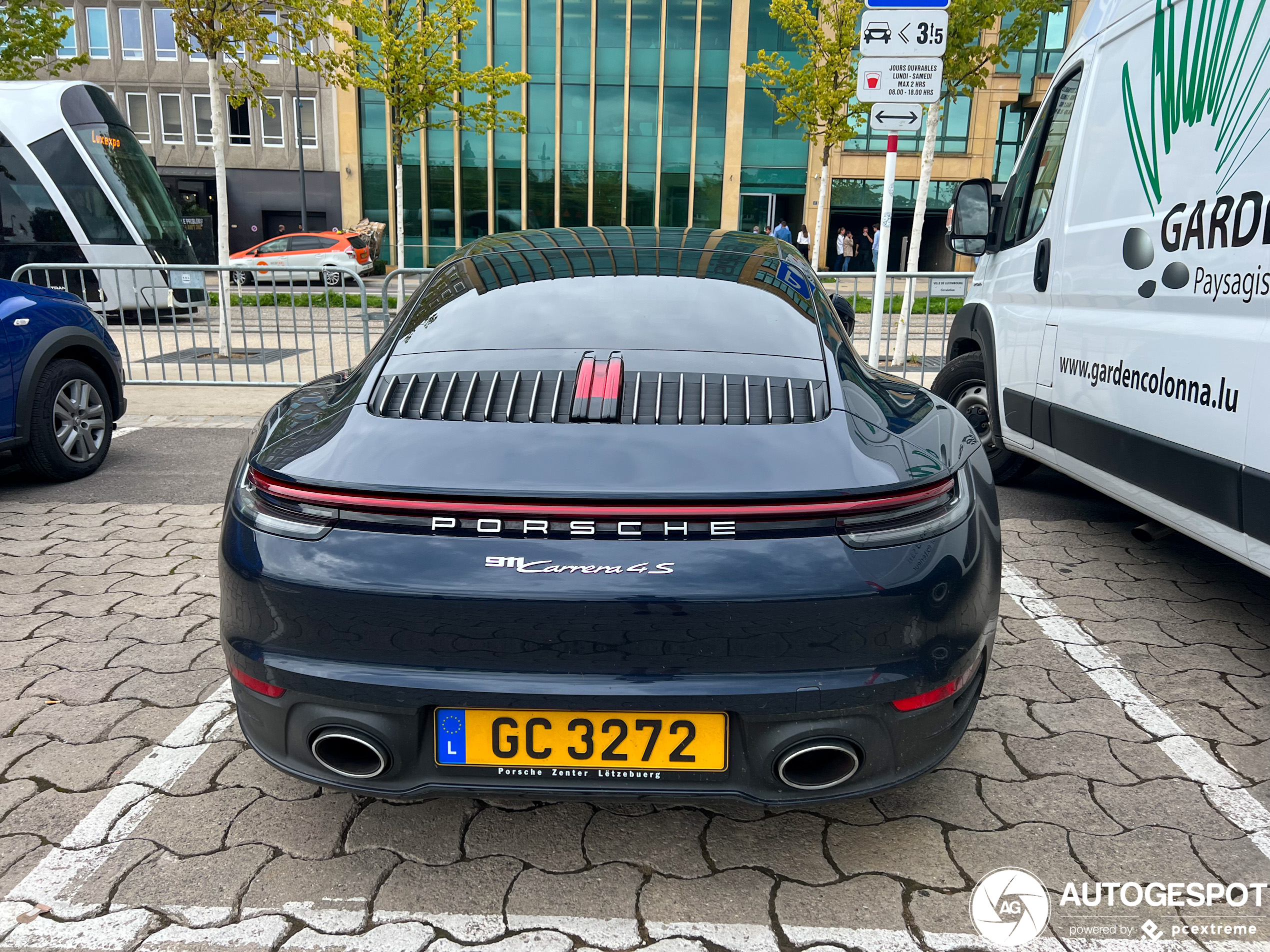 Porsche 992 Carrera 4S