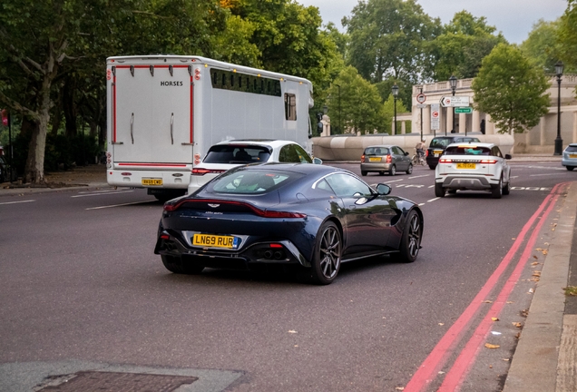 Aston Martin V8 Vantage 2018