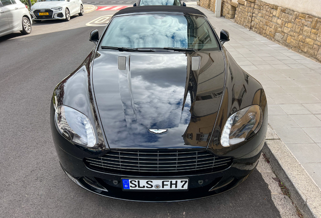 Aston Martin V8 Vantage Roadster 2012